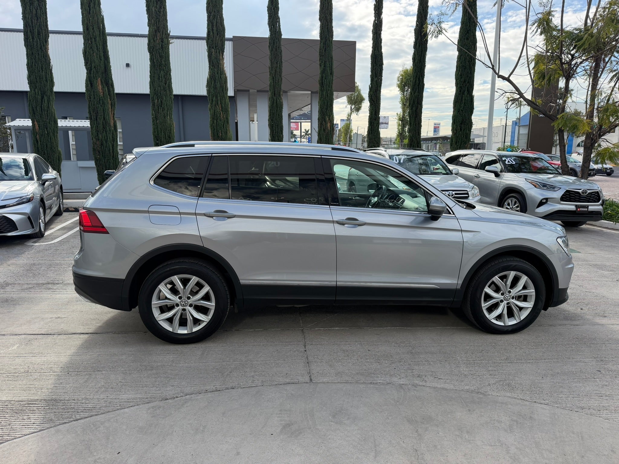 2020 Volkswagen Tiguan COMFORTLINE, L4, 1.4T, 150 CP, 5 PUERTAS, AUT