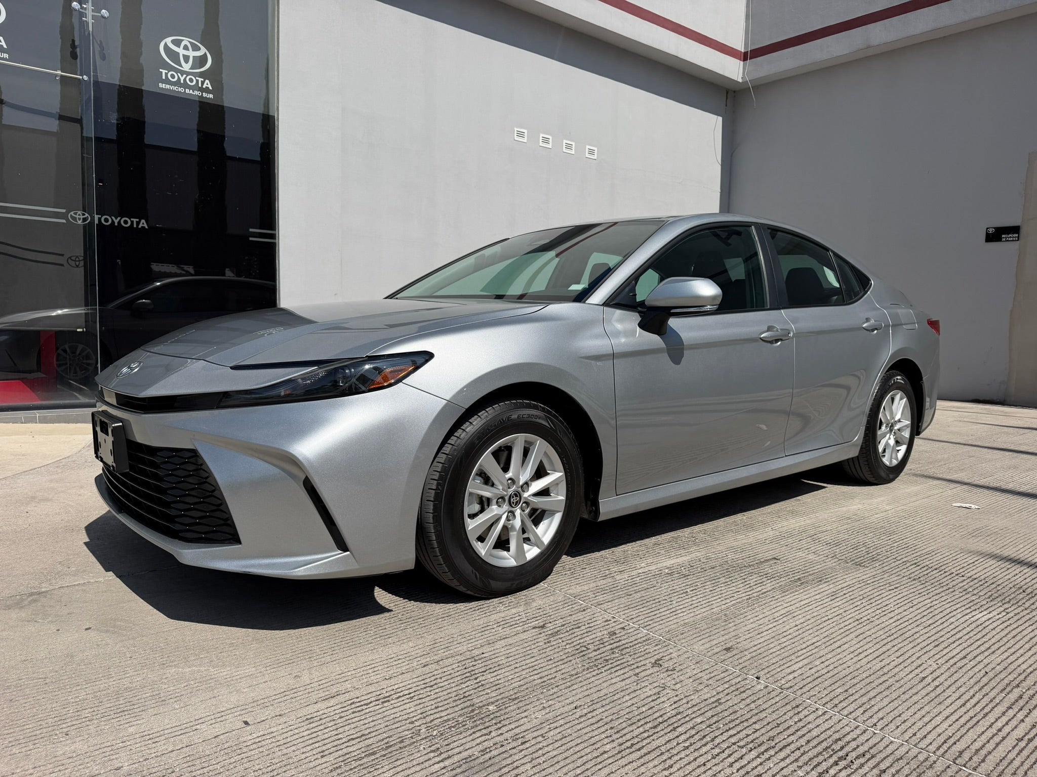 2025 Toyota Camry HEV LEV, L4, 2.5L, 184 CP, 4 PUERTAS, AUT