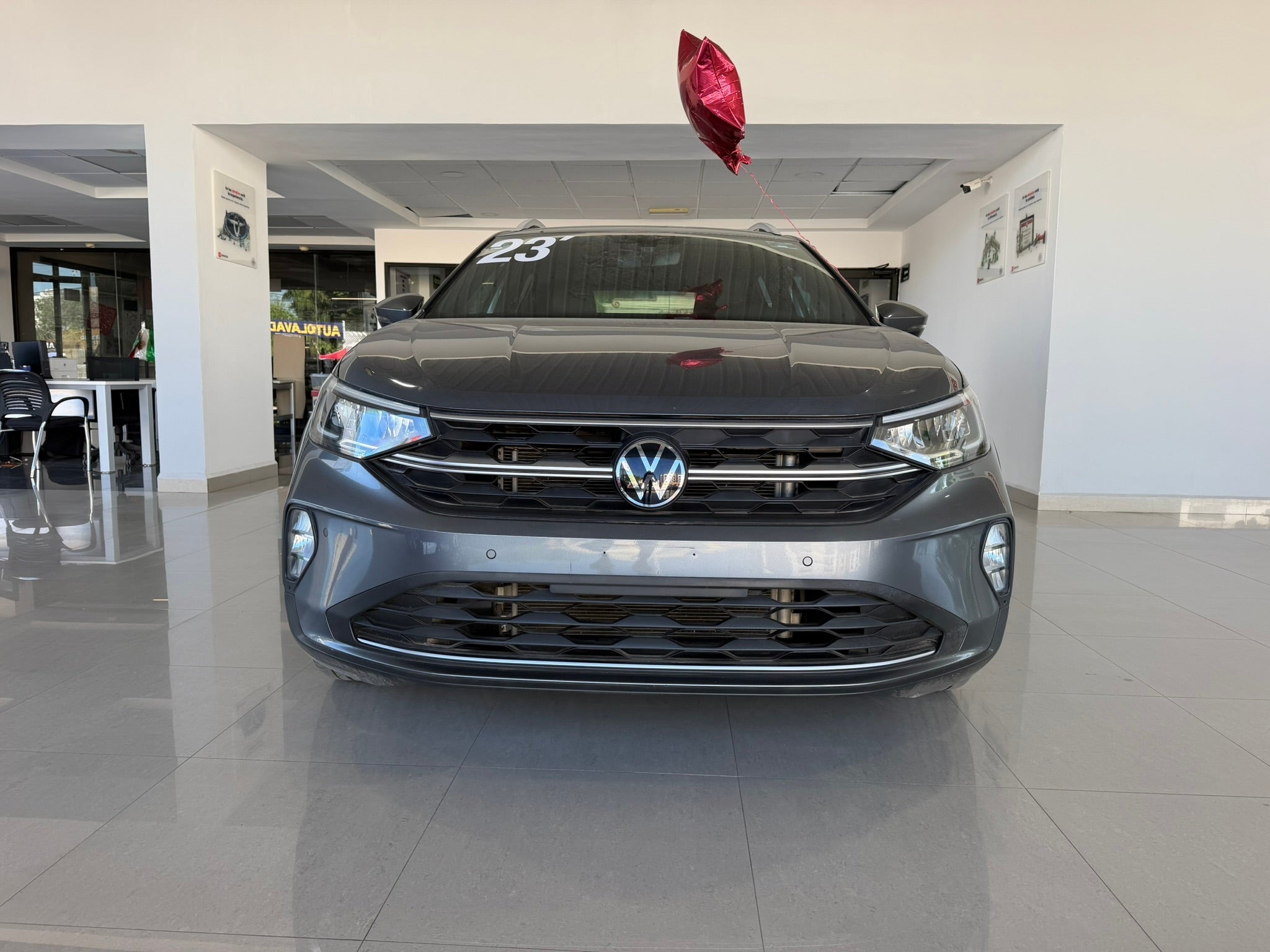 2023 Volkswagen Nivus HIGHLINE L4 1.0T 114 CP 5 PUERTAS AUT