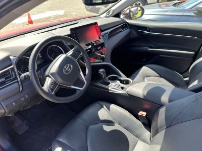 2022 Toyota Camry XLE, L4, 2.5L, 178 CP, 4 PUERTAS, AUT, NAVI, HIBRIDO