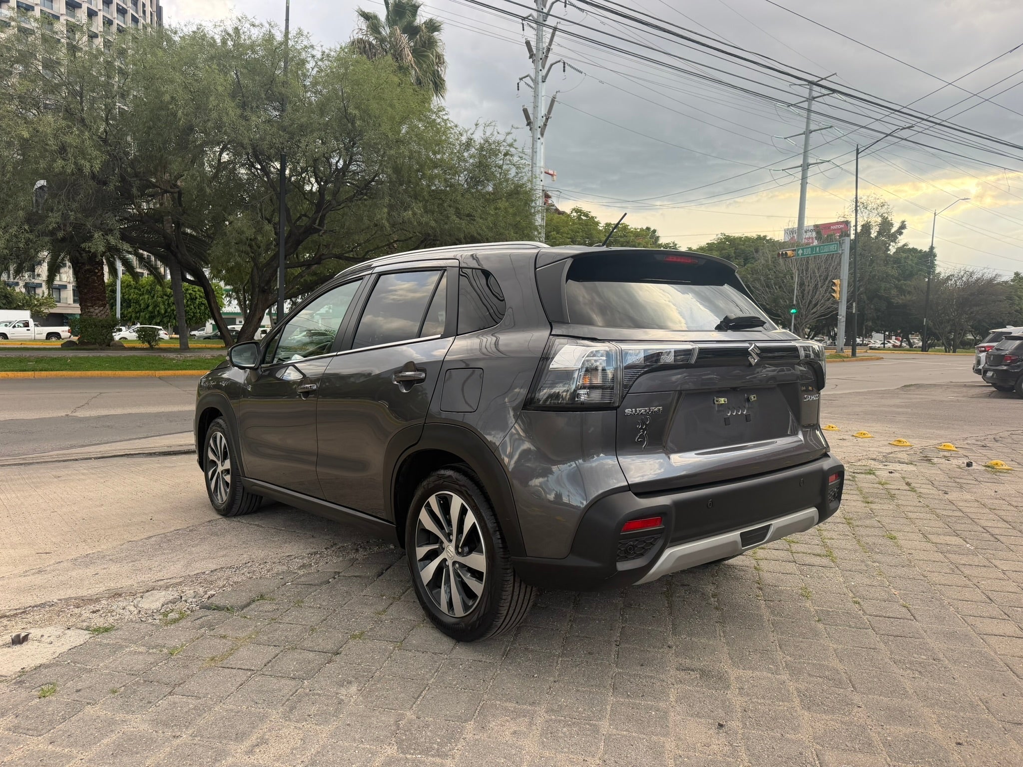 2024 SUZUKI S-Cross BOOSTERJET GLX, 1.4L, 138 HP, 4 CIL, A/T, 5 PUERTAS