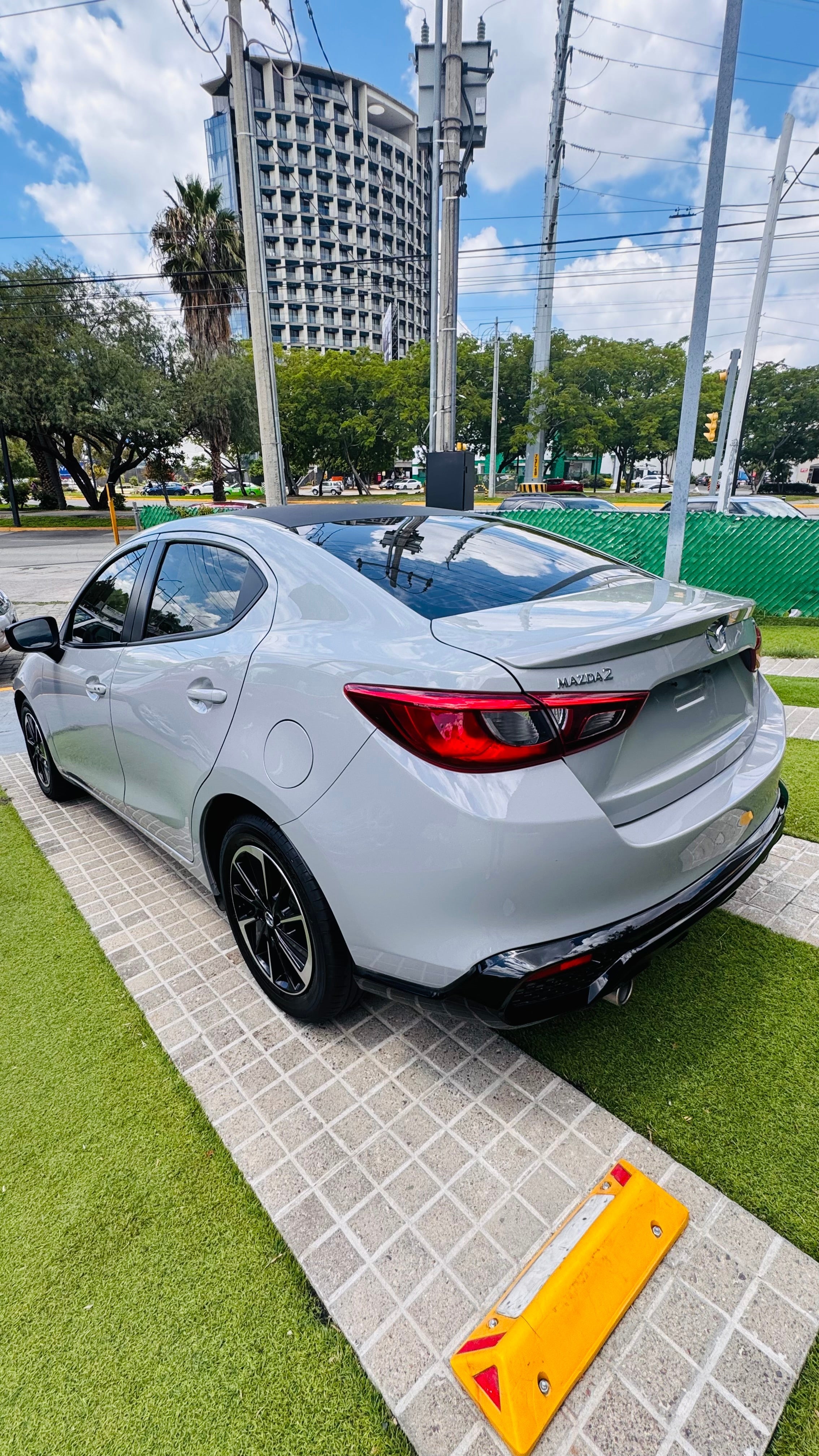 2024 Mazda Mazda2 Hatchback SIGNATURE, L4, 2.0L, 141 CP, 5 PUERTAS, AUT