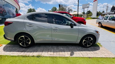 2024 Mazda Mazda2 Hatchback SIGNATURE, L4, 2.0L, 141 CP, 5 PUERTAS, AUT